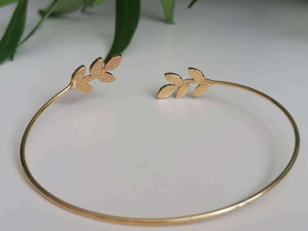 Elegant Minimalist Leaf Cuff Bangle