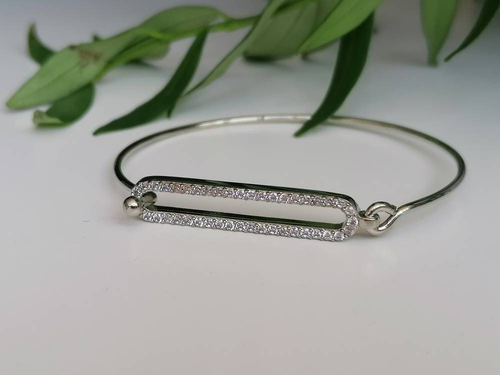 Elegant Bangle with Cubic Zirconia stones