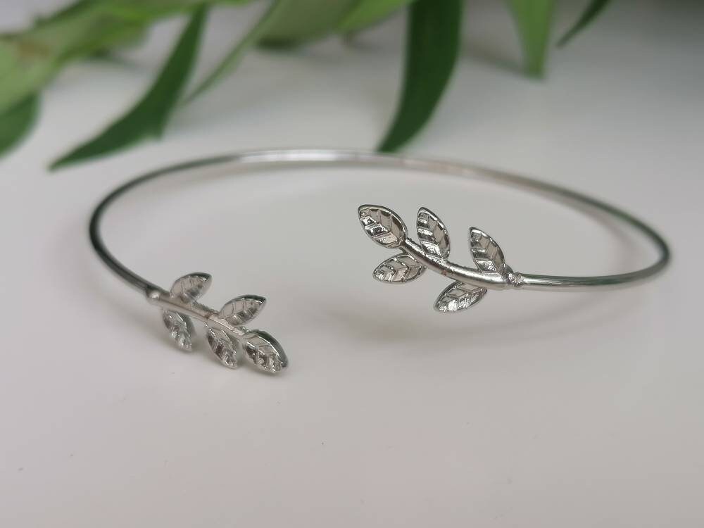 Elegant Minimalist Leaf Cuff Bangle