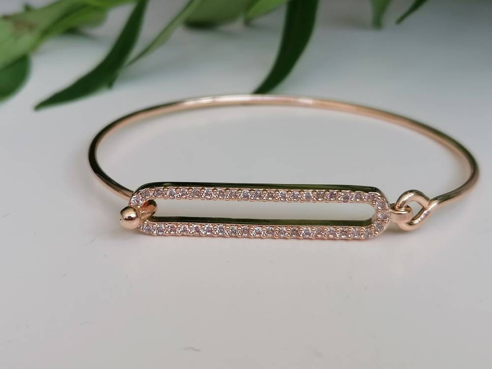Elegant Bangle with Cubic Zirconia stones