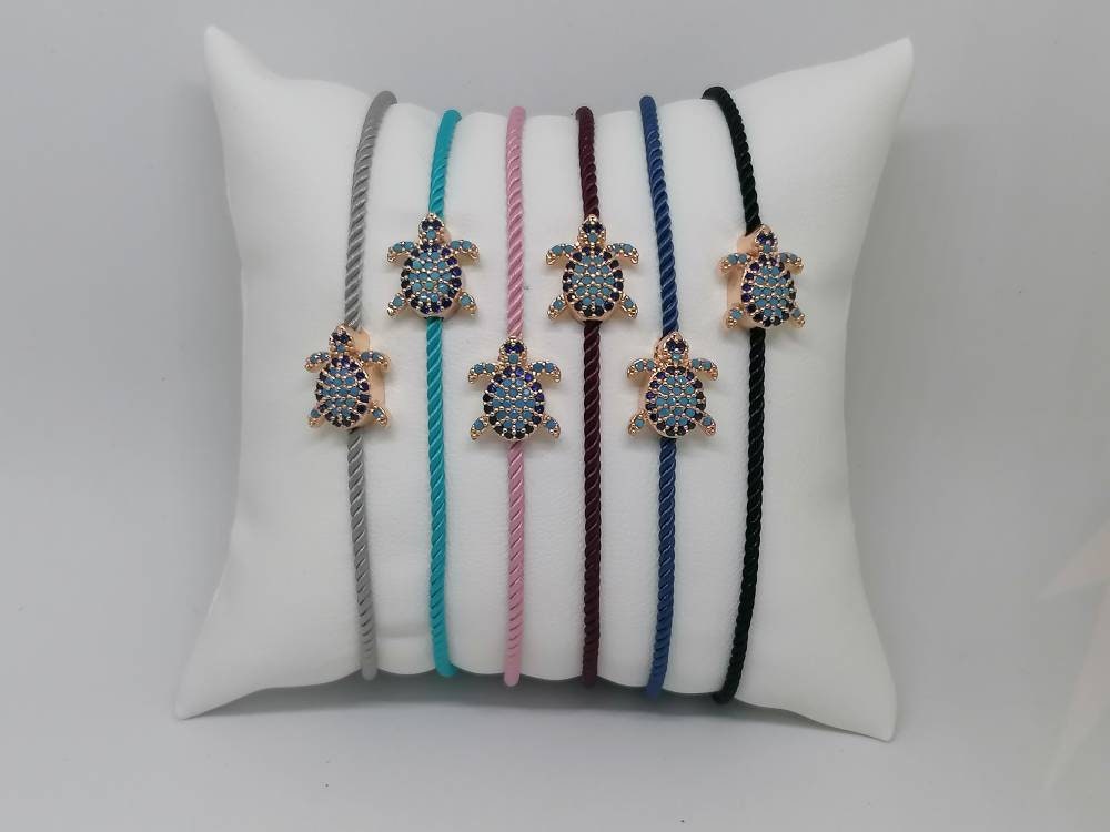 Turtle Charm Macrame Bracelet