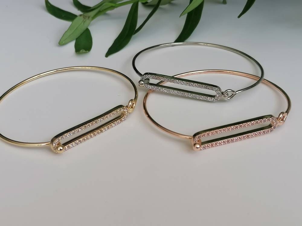 Elegant Bangle with Cubic Zirconia stones