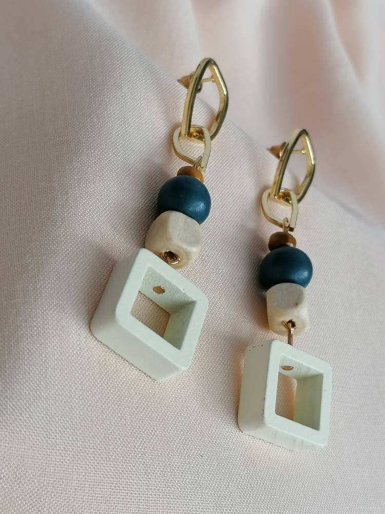 Retro Lightweight Dangle Earrings