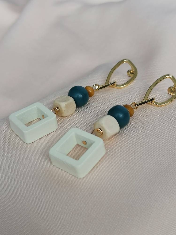 Retro Lightweight Dangle Earrings